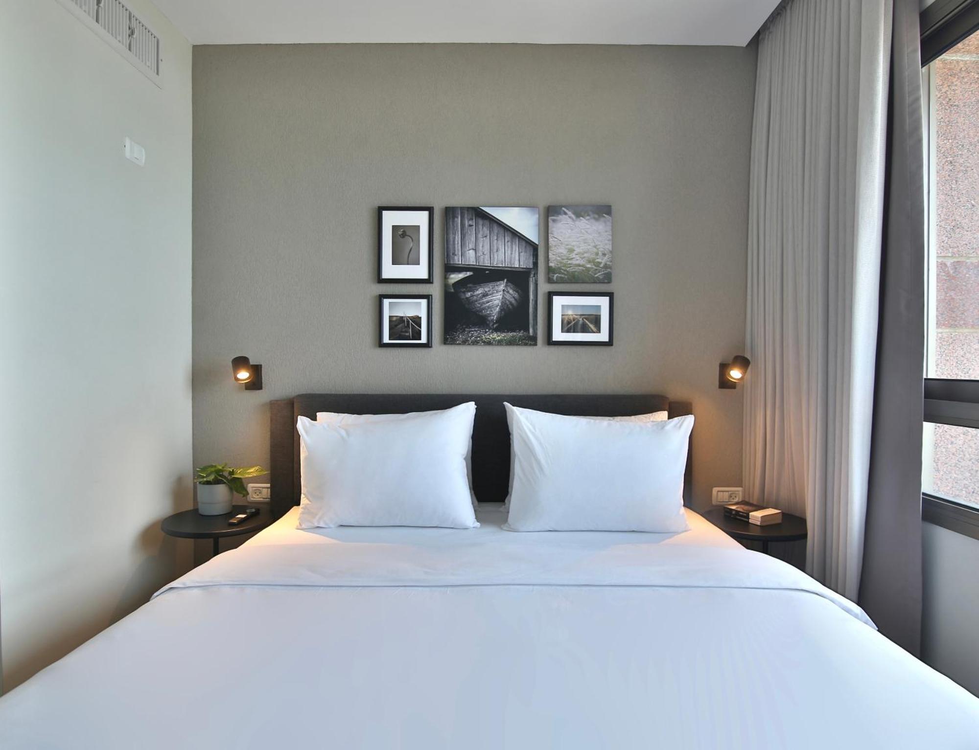 Luxury Suites By Notaly Ariel - Carmel Beach Haifa Quarto foto