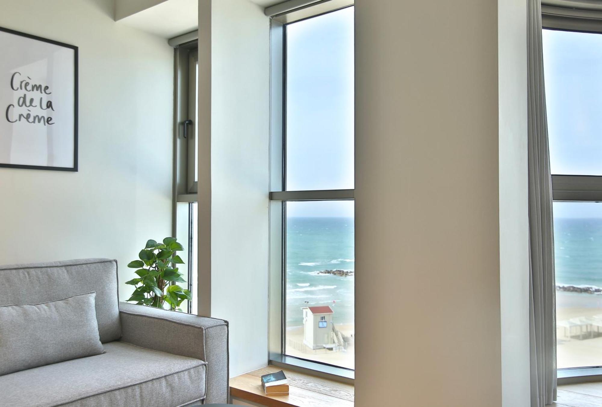 Luxury Suites By Notaly Ariel - Carmel Beach Haifa Quarto foto